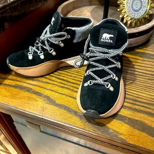 SOREL Waterproof Sneaker Boots women’s size 5
